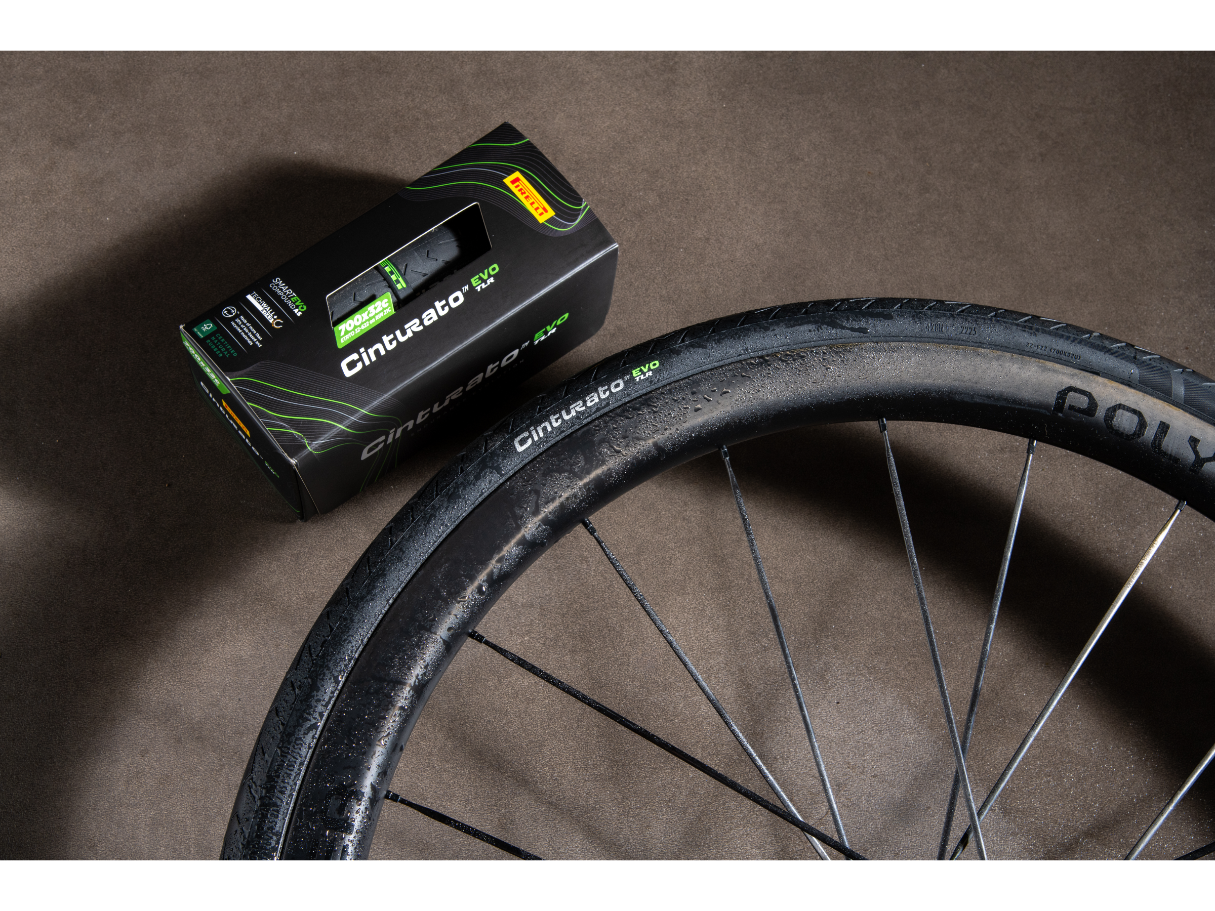 Pirelli Cinturato EVO TLR