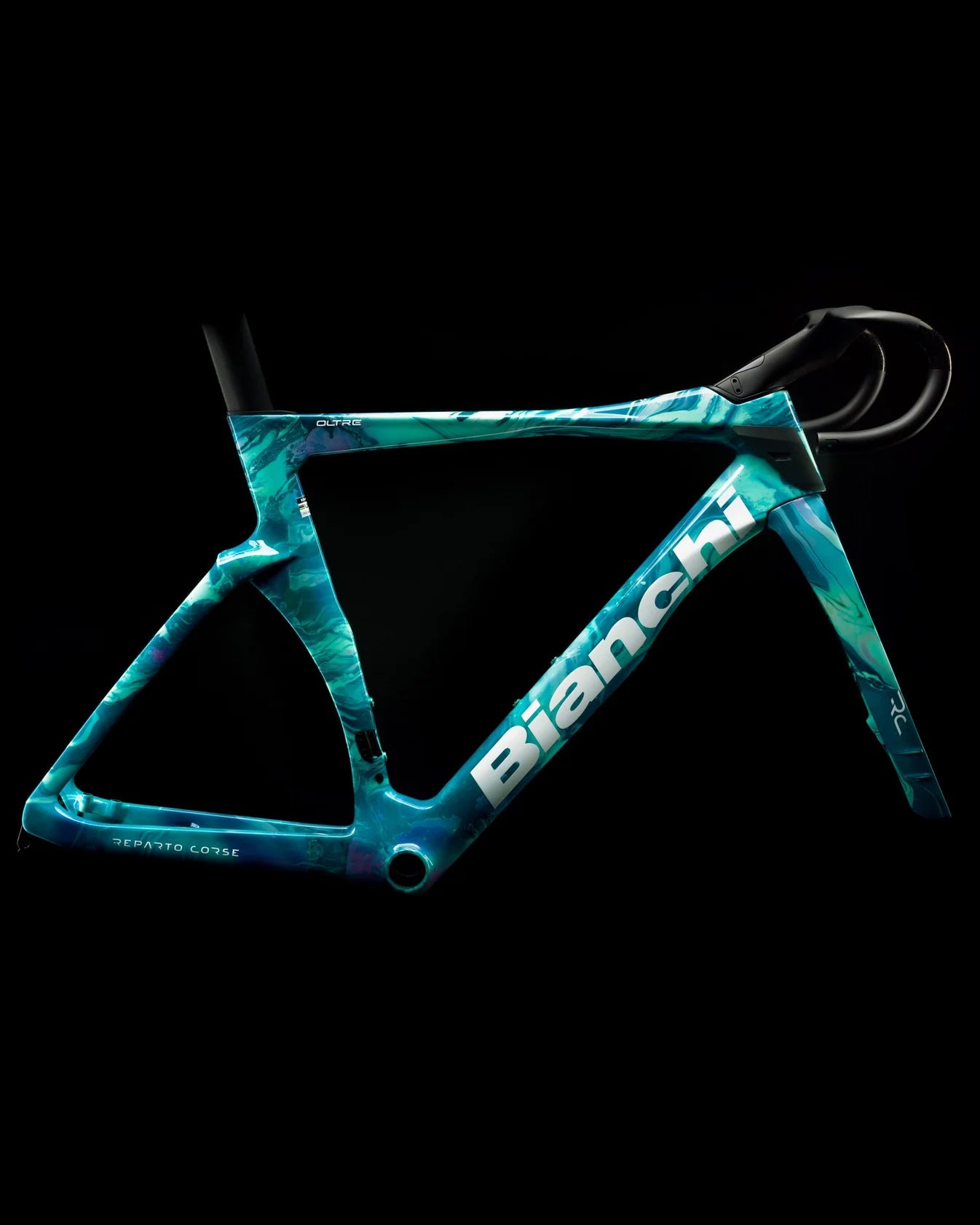 bianchi bicycle dealers usa E-Oltre Ultegra Di2 2x12 Full Carbon Aero Frameset Race Bianchi opens new factory; names